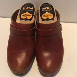 Swedish Hasbeens cognac 37